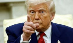 ترامب يحذر إيران ويهددها بردٍ عسكري قاسٍ